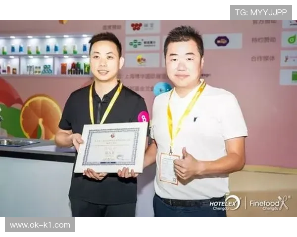 唐佳豪训练完直接去奢侈品店刷卡，这自律和消费反差谁懂啊