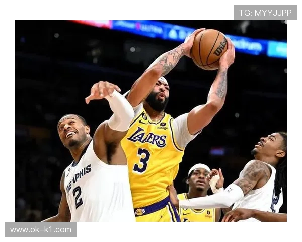 华莱士挡拆突破效率提升显著 拉开内线防守差距